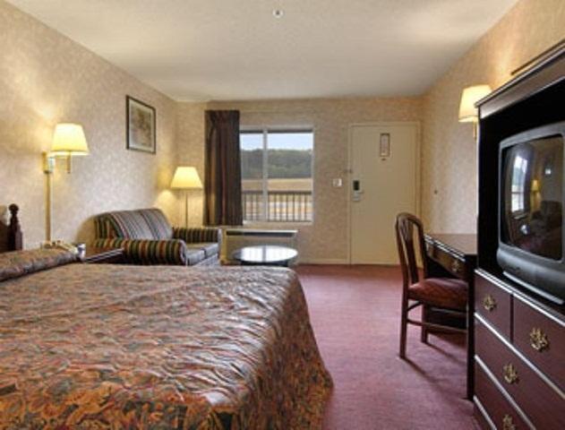 Super 8 By Wyndham Decatur Priceville Habitación foto
