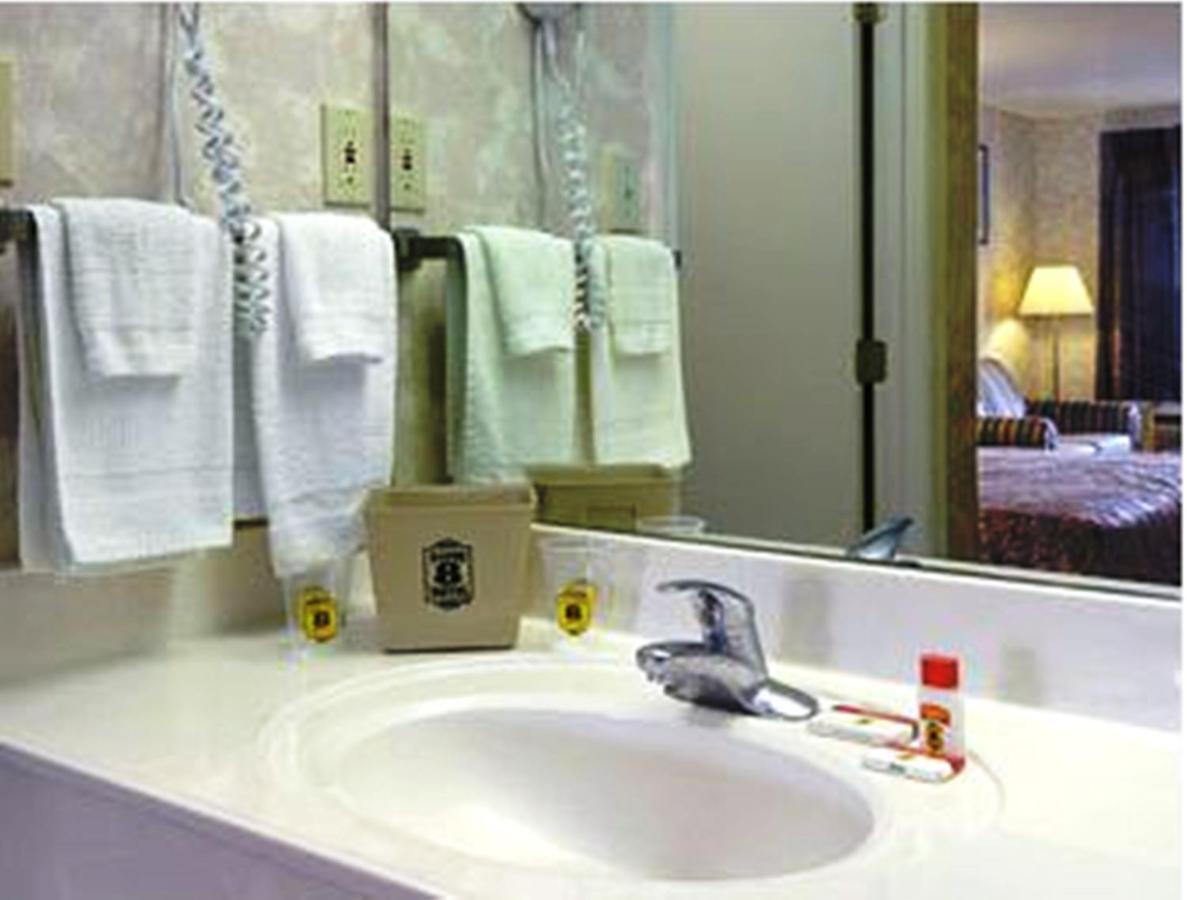 Super 8 By Wyndham Decatur Priceville Habitación foto